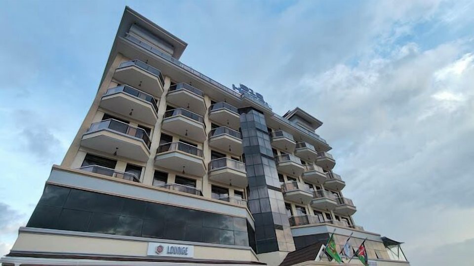The 818 Hotel from the road