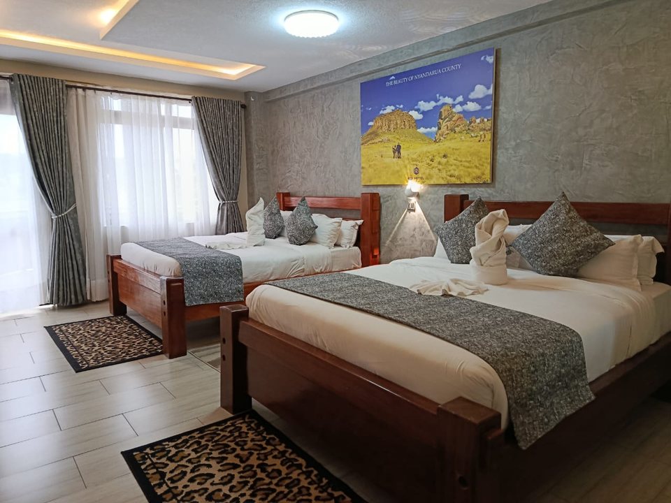 Twin Bed Suite